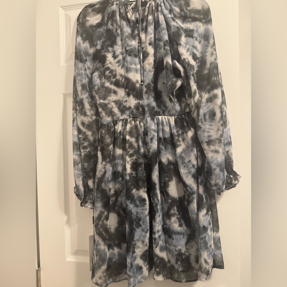 NWT High Neck Long Sleeve Midi Tie Dye Grey and Blue Dress Size 4